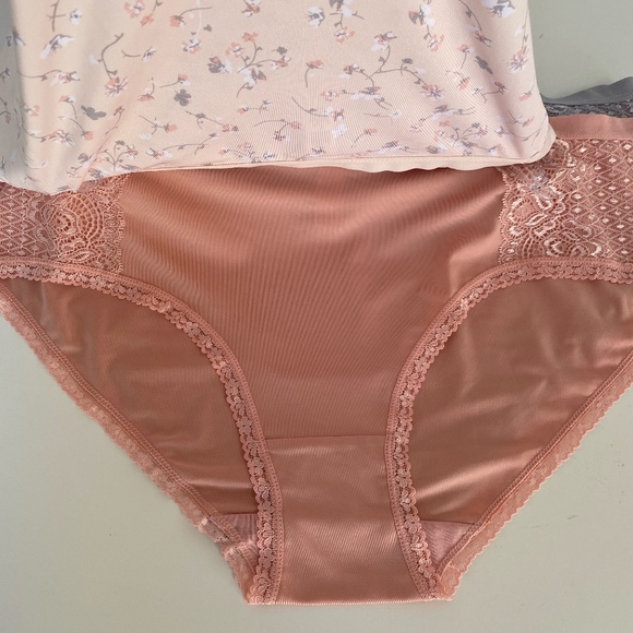 Adrienne Vittadini Lacy Panties 1X 2X - Picture 3 of 16